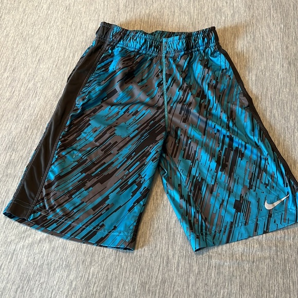 Kids Athletic shorts bundle (4) - Picture 8 of 9